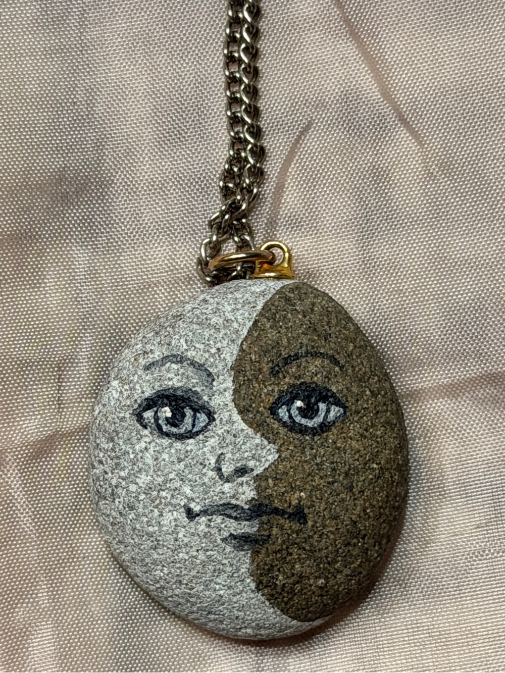 RARE Jim Bollbach Signed Folk Art River Stone Two Face Necklace OOAK | Gold Whte
